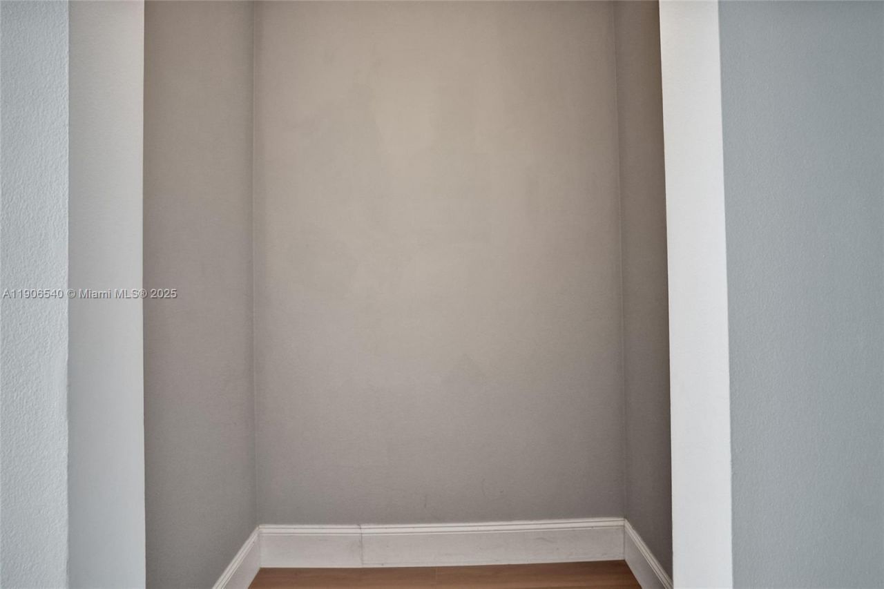 7601 E Treasure Dr, Unit PH102, North Bay Village, FL 33141 Photo