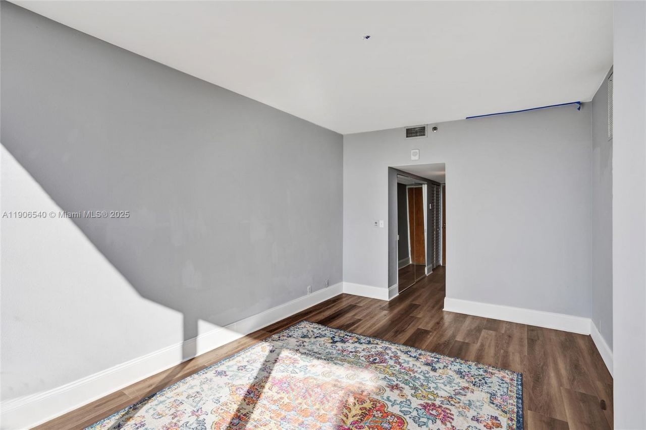 7601 E Treasure Dr, Unit PH102, North Bay Village, FL 33141 Photo