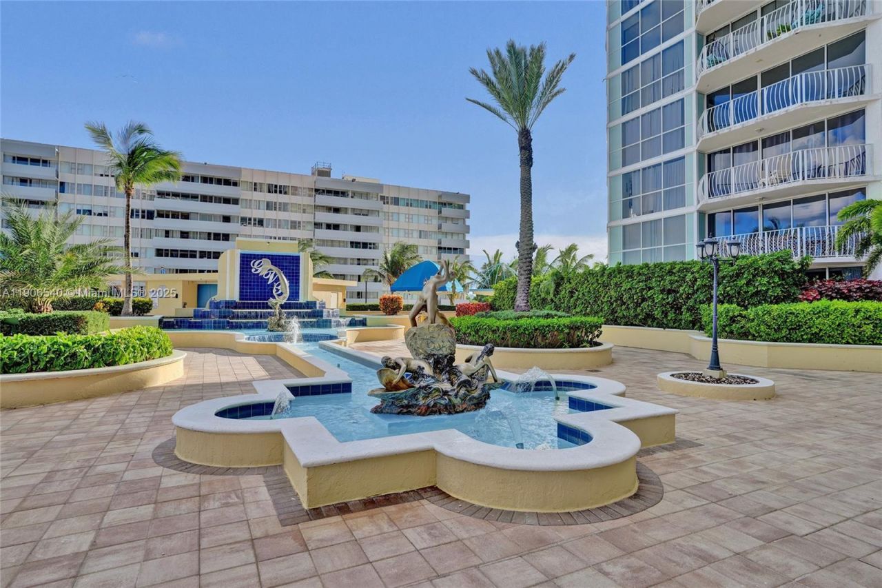 7601 E Treasure Dr, Unit PH102, North Bay Village, FL 33141 Photo