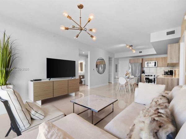 2960 NE 207th St, Unit 1003, Aventura, FL 33180