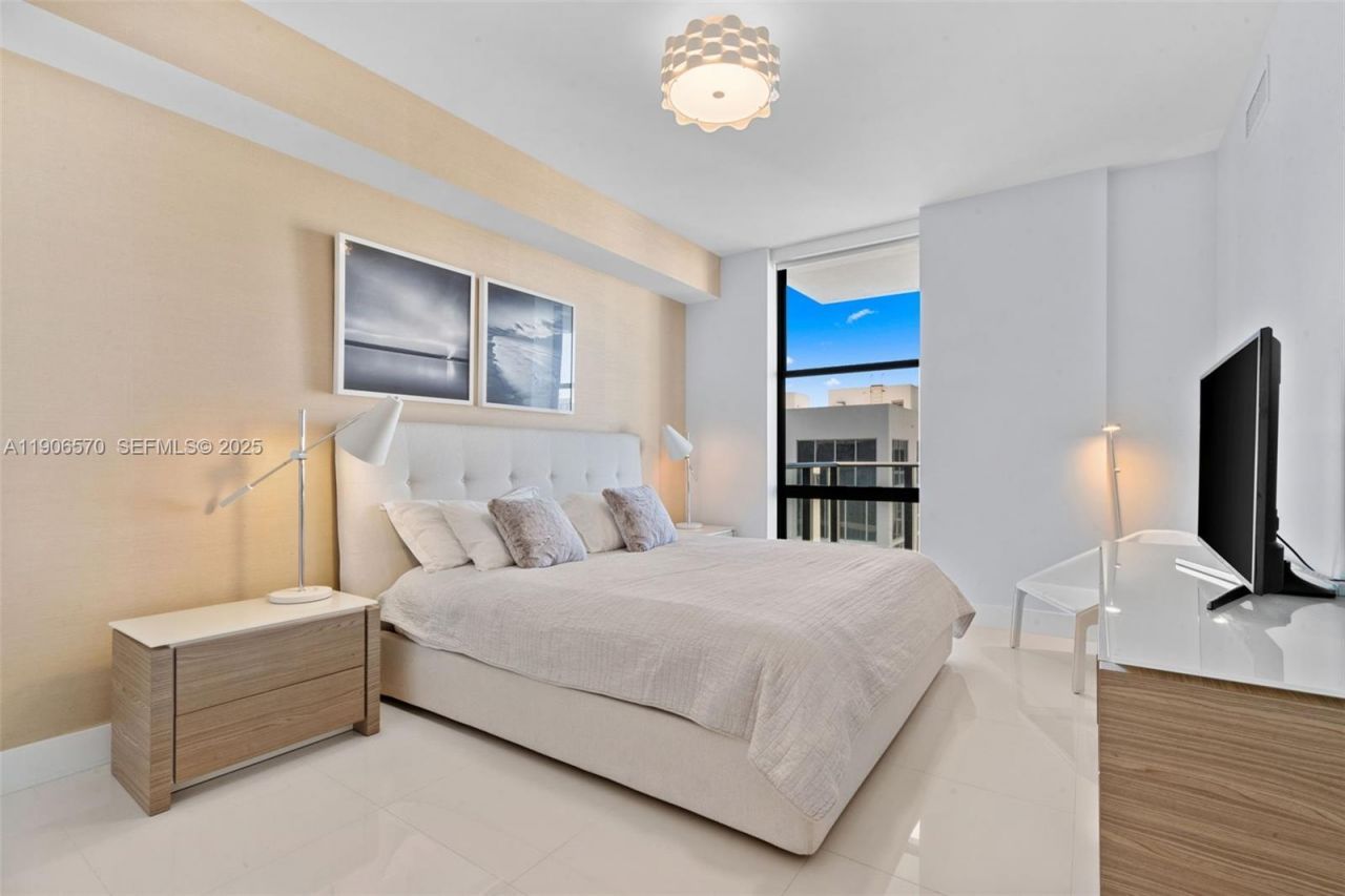 2960 NE 207th St, Unit 1003, Aventura, FL 33180 Photo