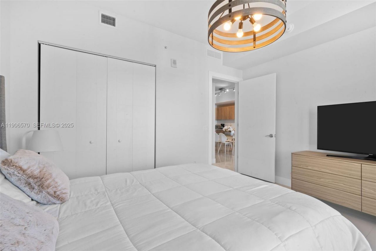 2960 NE 207th St, Unit 1003, Aventura, FL 33180 Photo