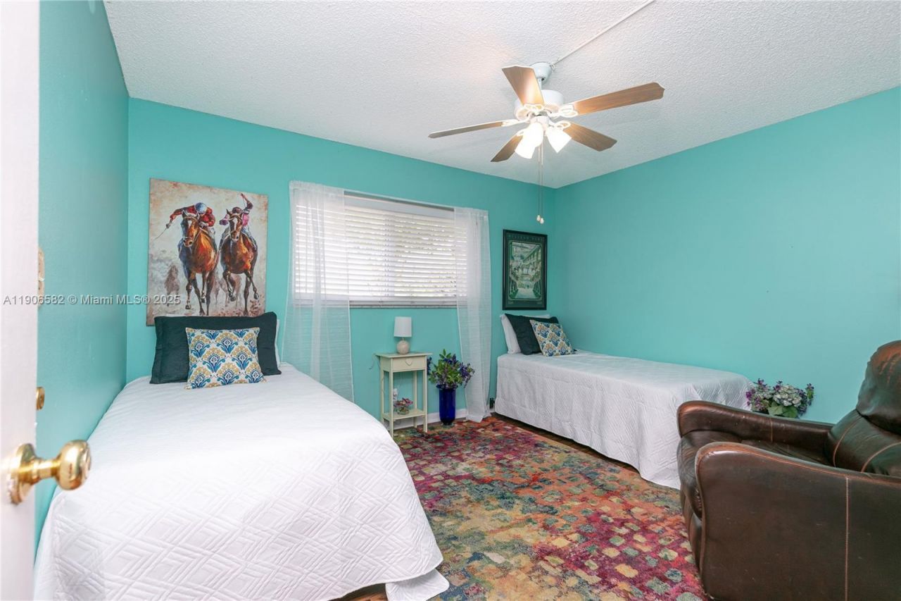 1001 NE 14th Ave, Unit 107, Hallandale Beach, FL 33009 Photo