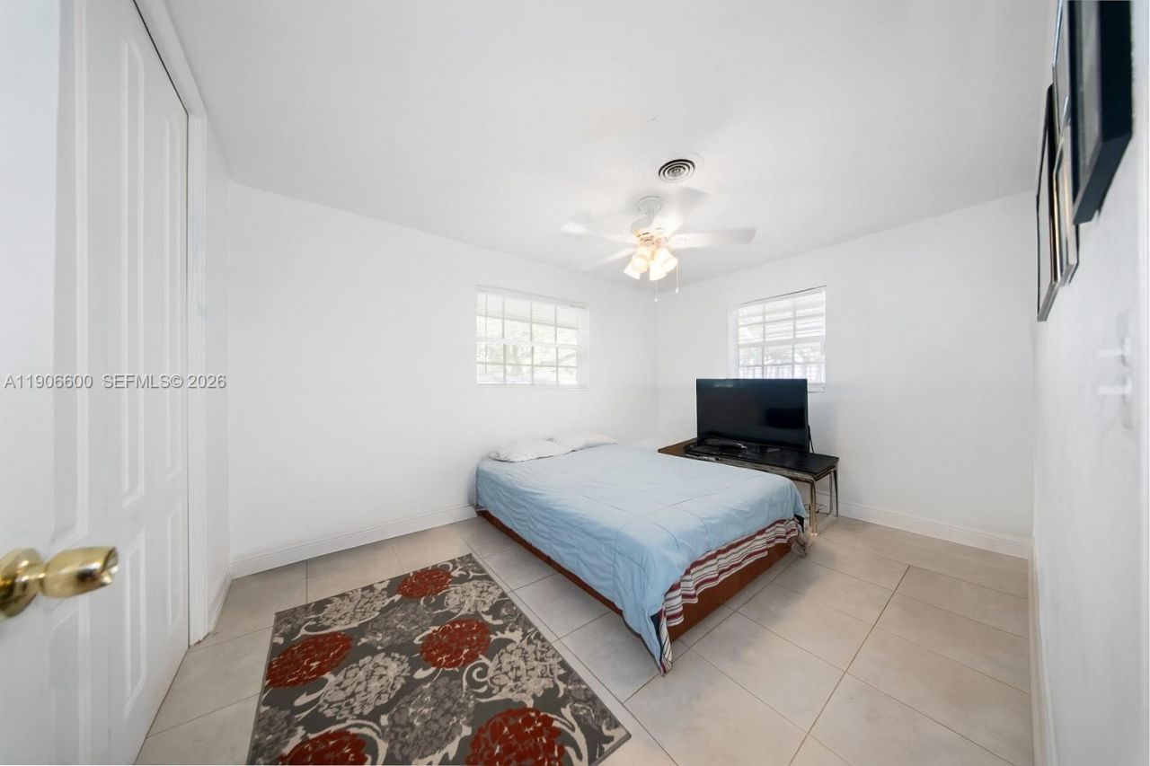 9426 SW 52nd St, Cooper City, FL 33328 Photo