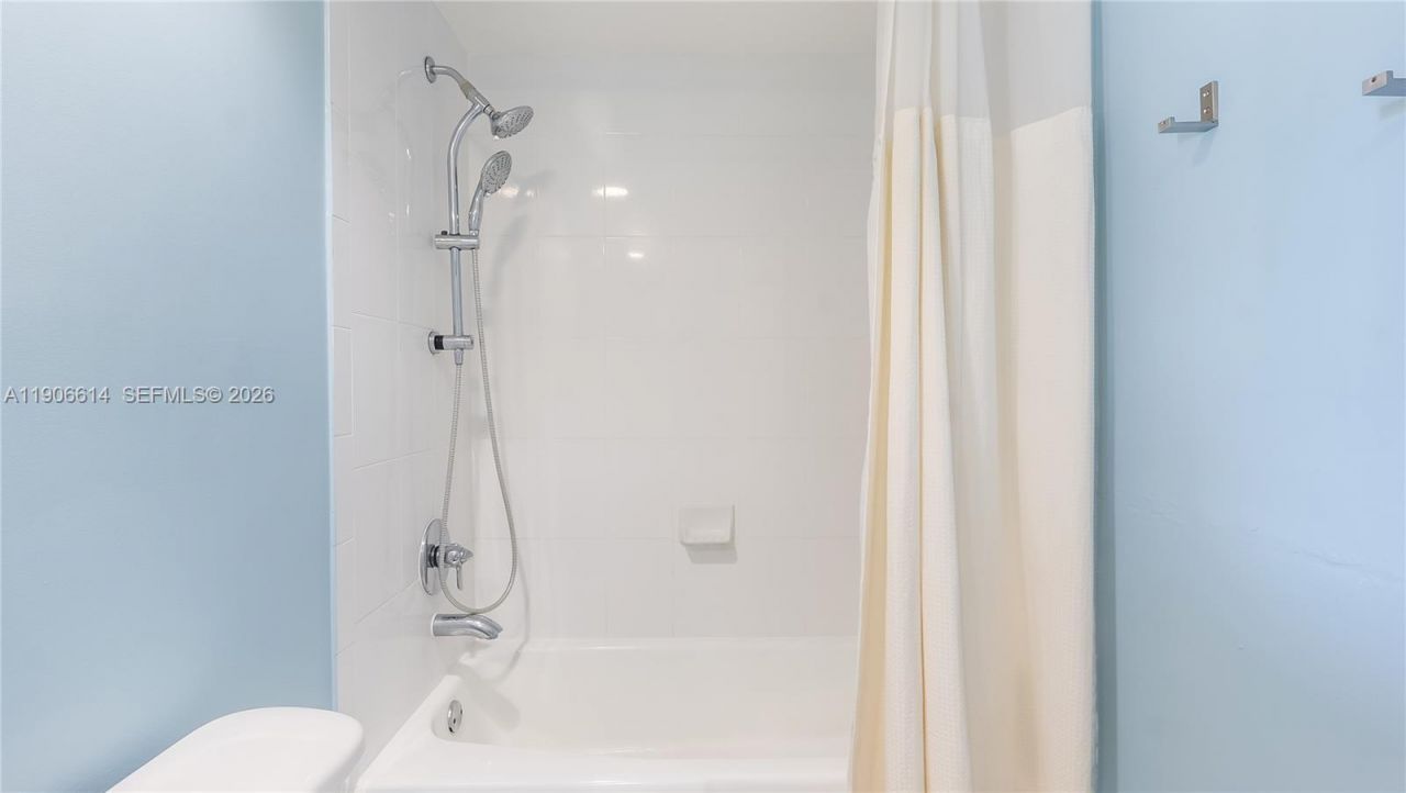 3000 S Ocean Dr, Unit 420, Hollywood, FL 33019 Photo