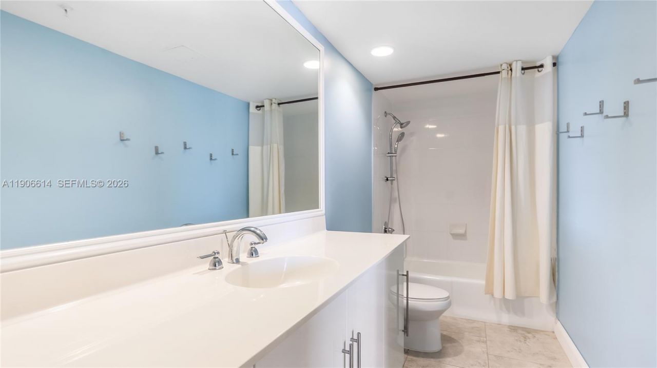 3000 S Ocean Dr, Unit 420, Hollywood, FL 33019 Photo