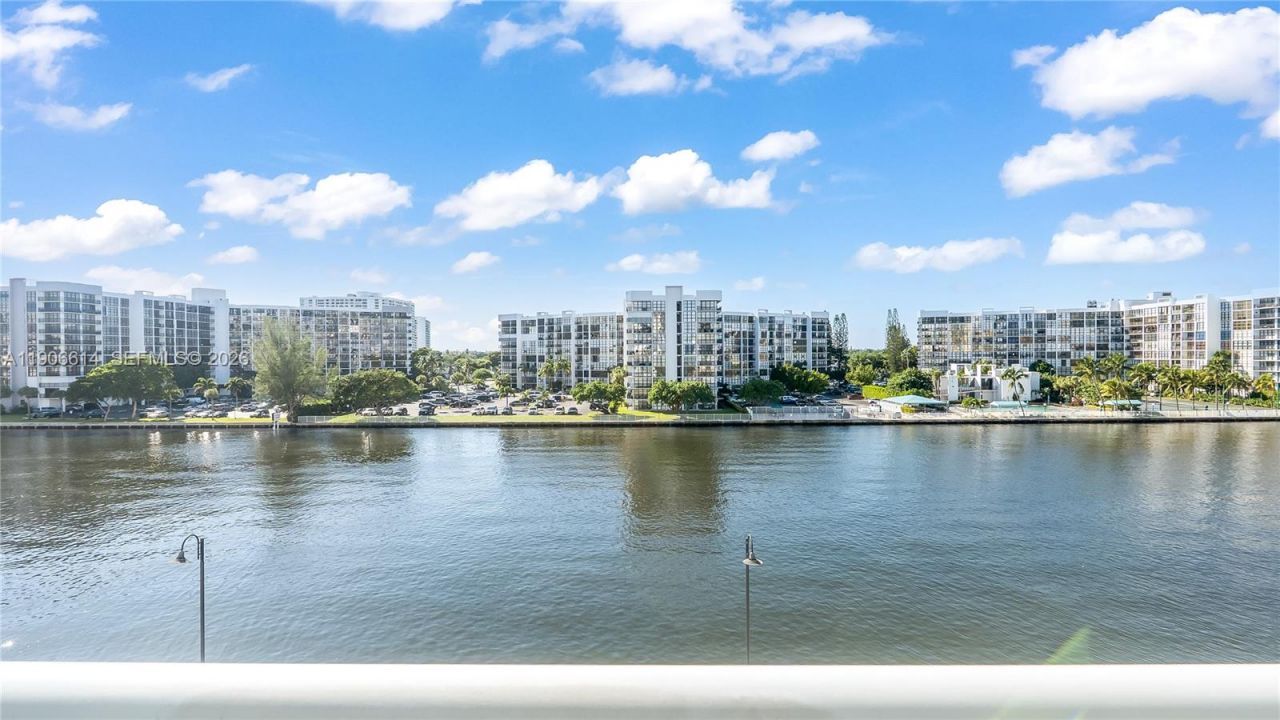 3000 S Ocean Dr, Unit 420, Hollywood, FL 33019 Photo