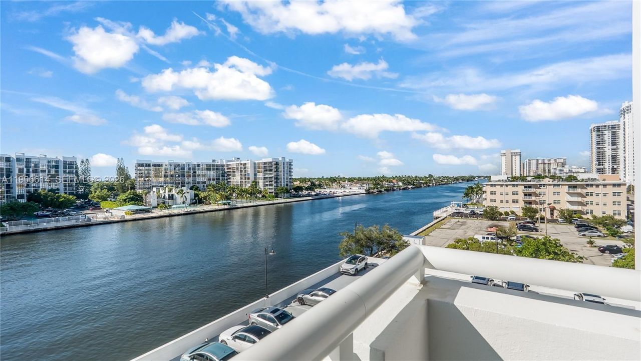 3000 S Ocean Dr, Unit 420, Hollywood, FL 33019 Photo