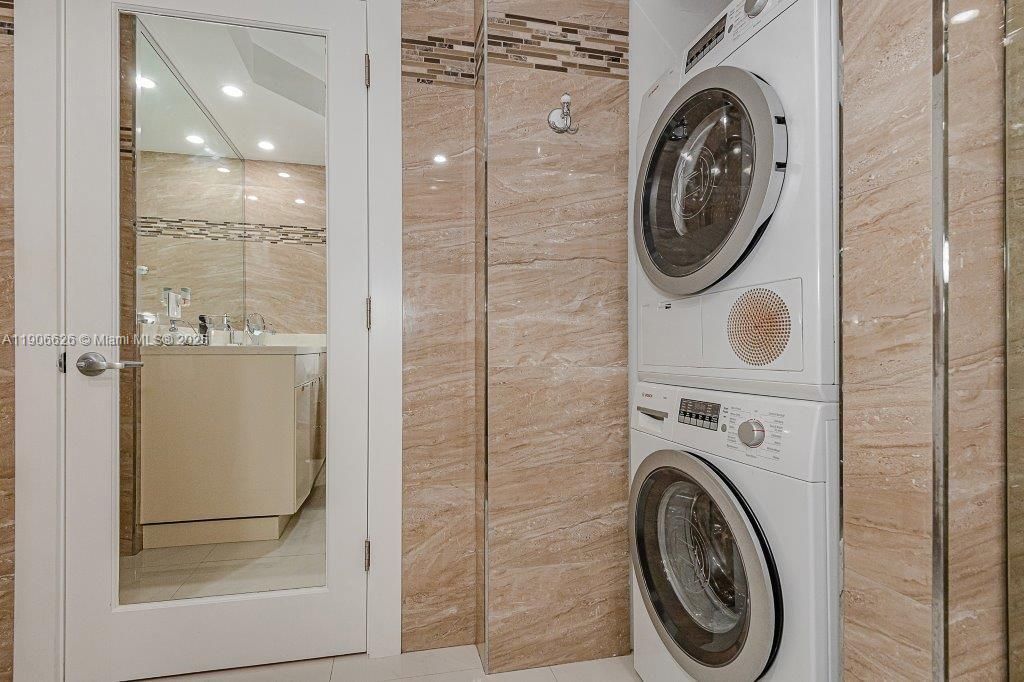 2301 Collins Ave, Unit 1619, Miami Beach, FL 33139 Photo