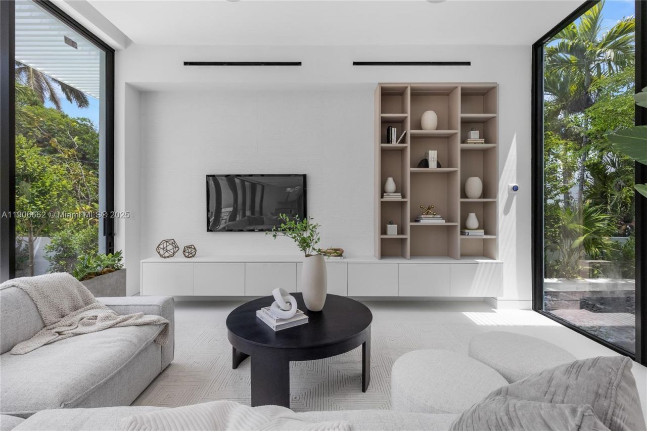 4504 Sheridan Ave, Miami Beach, FL 33140 Photo