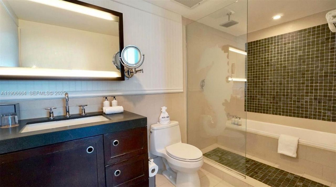 17315 Collins Ave, Unit 602, Sunny Isles Beach, FL 33160 Photo