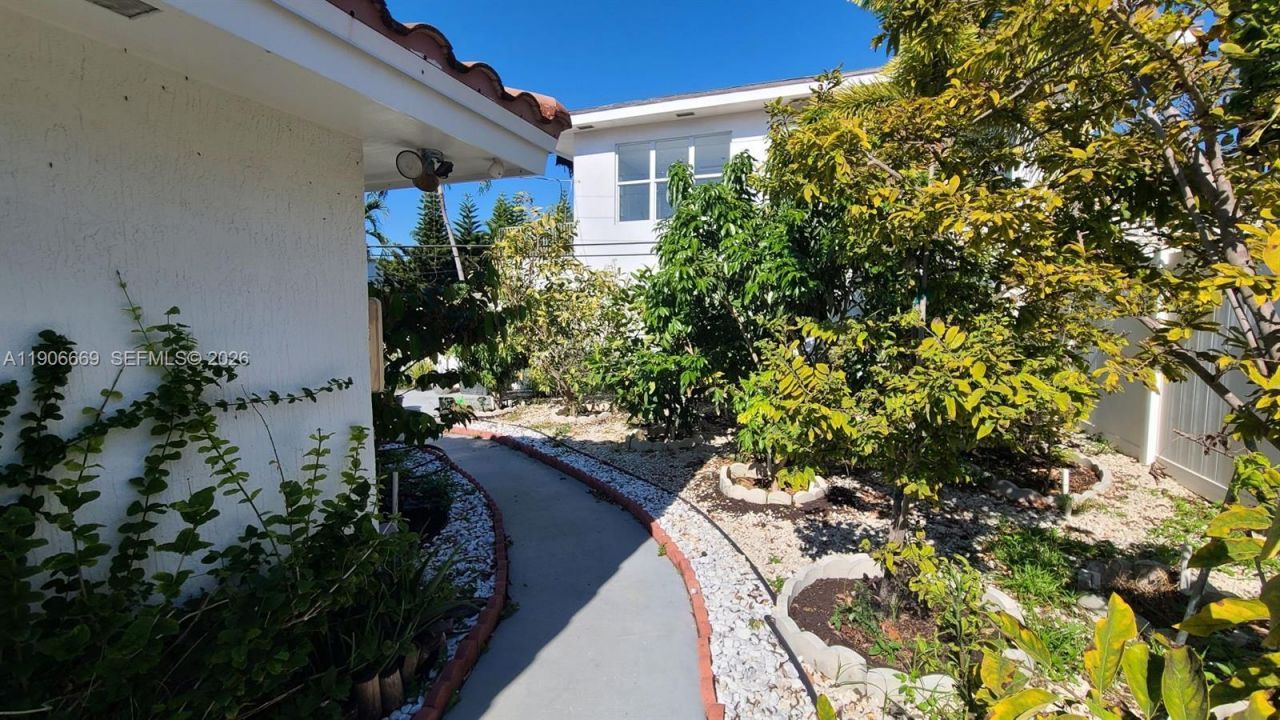 3221 NE 7th St, Unit 1, Pompano Beach, FL 33062 Photo