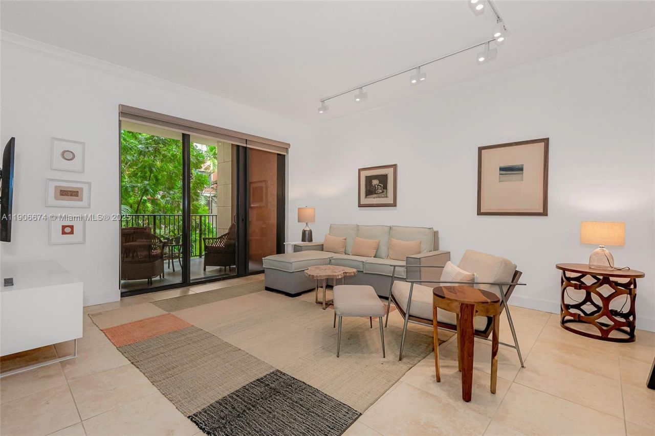 100 Andalusia Ave, Unit 210, Coral Gables, FL 33134 Photo