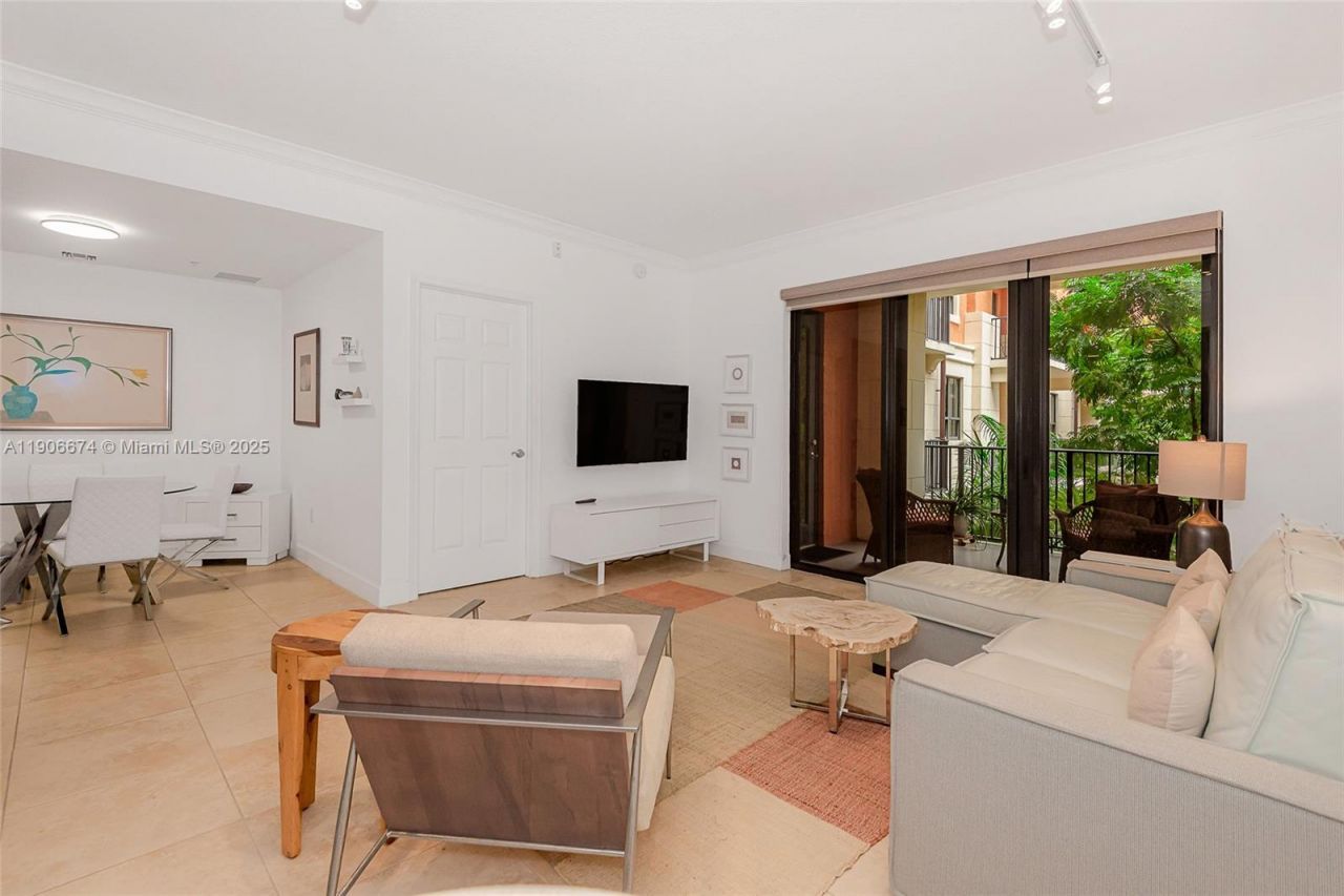 100 Andalusia Ave, Unit 210, Coral Gables, FL 33134 Photo