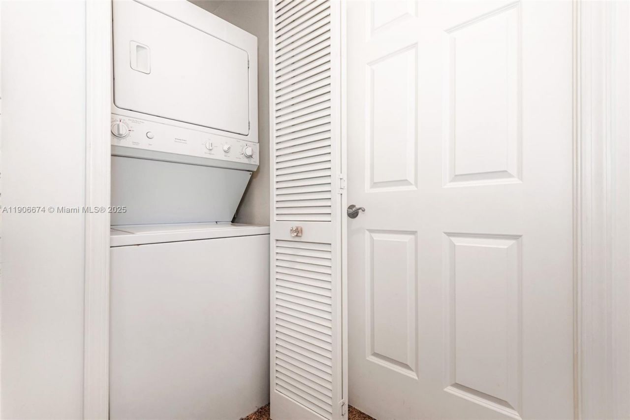 100 Andalusia Ave, Unit 210, Coral Gables, FL 33134 Photo