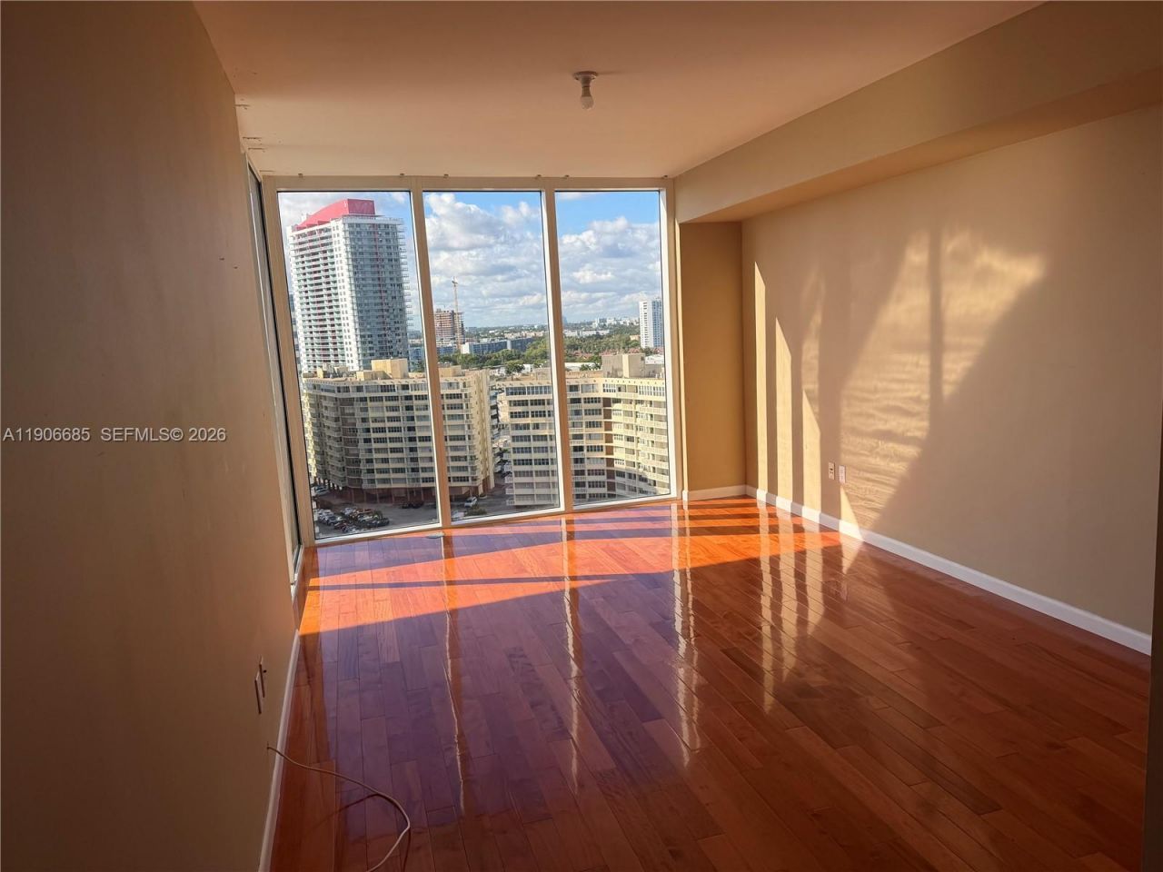 1850 S Ocean Dr, Unit 1607, Hallandale Beach, FL 33009 Photo