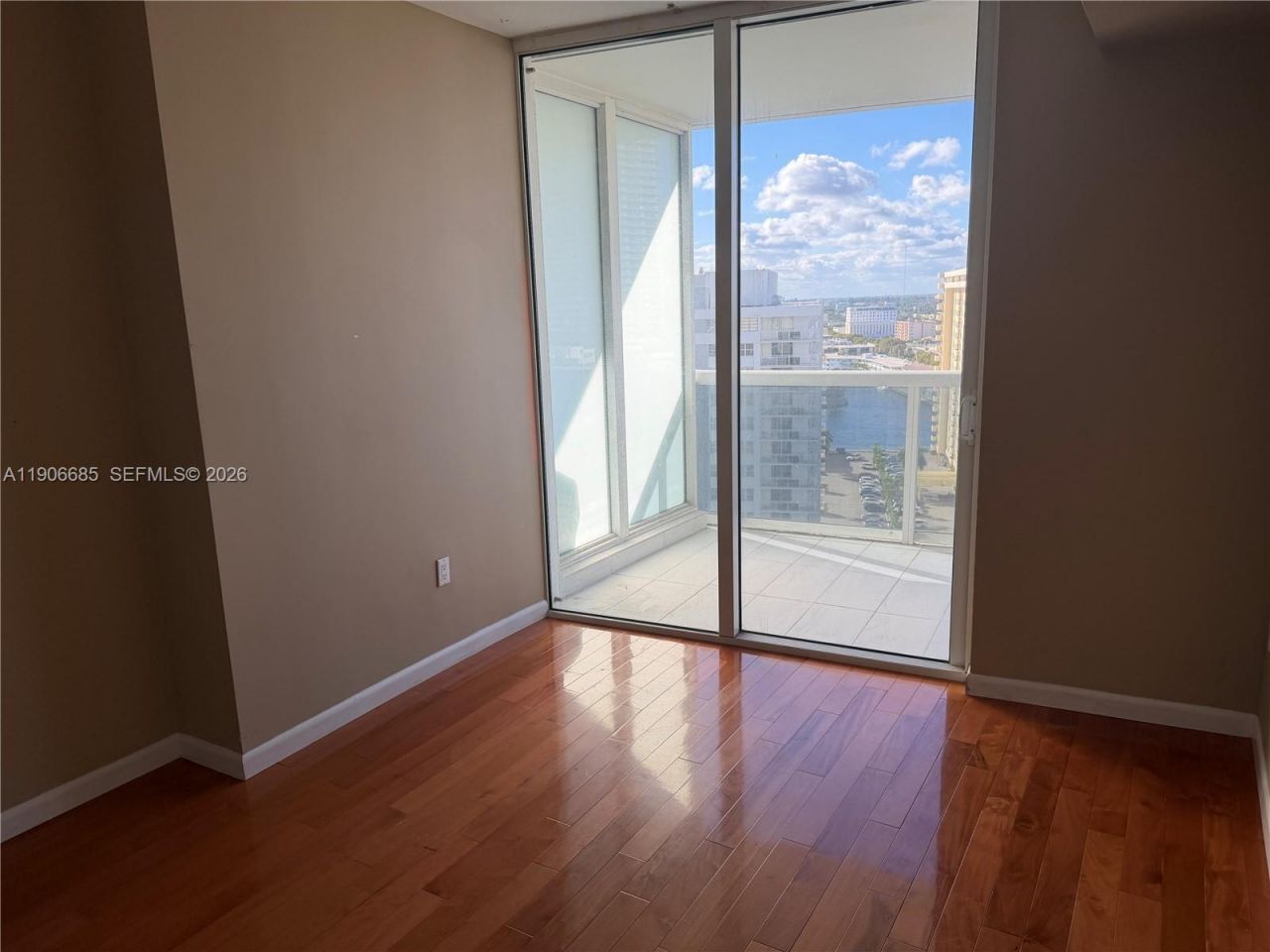 1850 S Ocean Dr, Unit 1607, Hallandale Beach, FL 33009 Photo