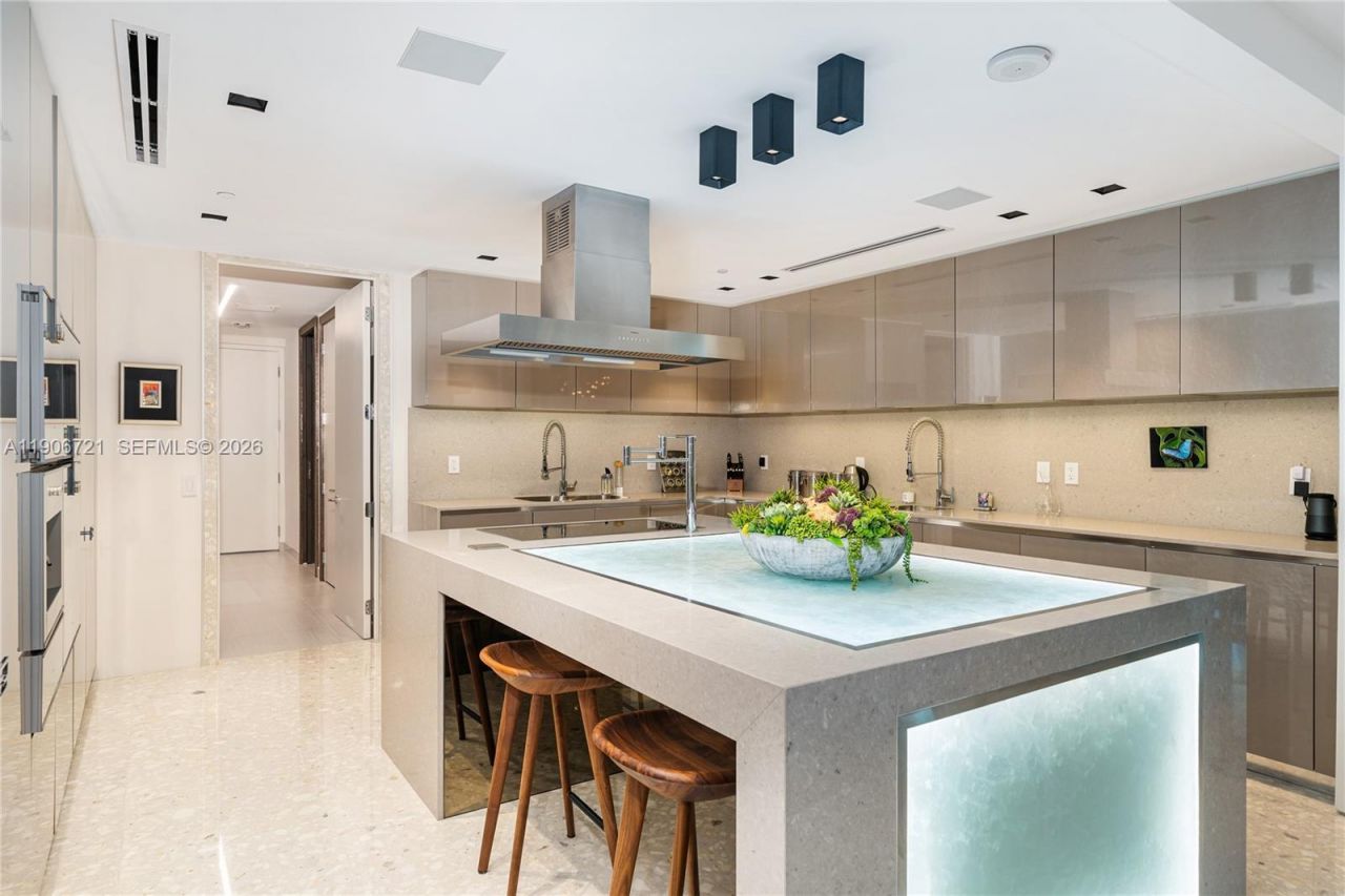 9349 Collins Ave, Unit 205, Surfside, FL 33154 Photo