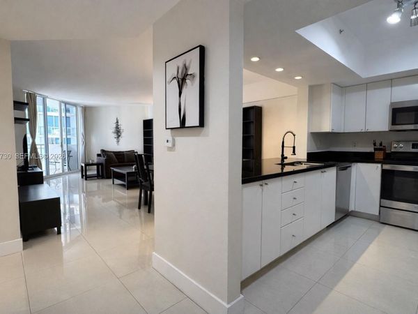 17375 Collins Ave, Unit 1505, Sunny Isles Beach, FL 33160