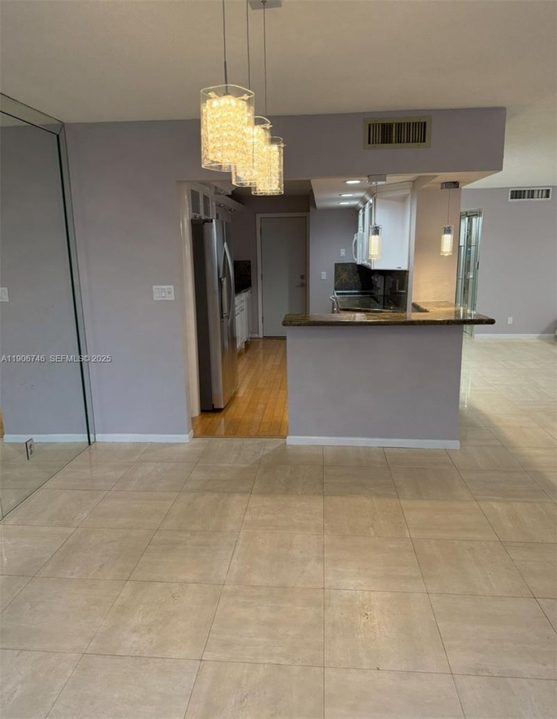 1880 S Ocean Dr, Unit 704, Hallandale Beach, FL 33009 Photo