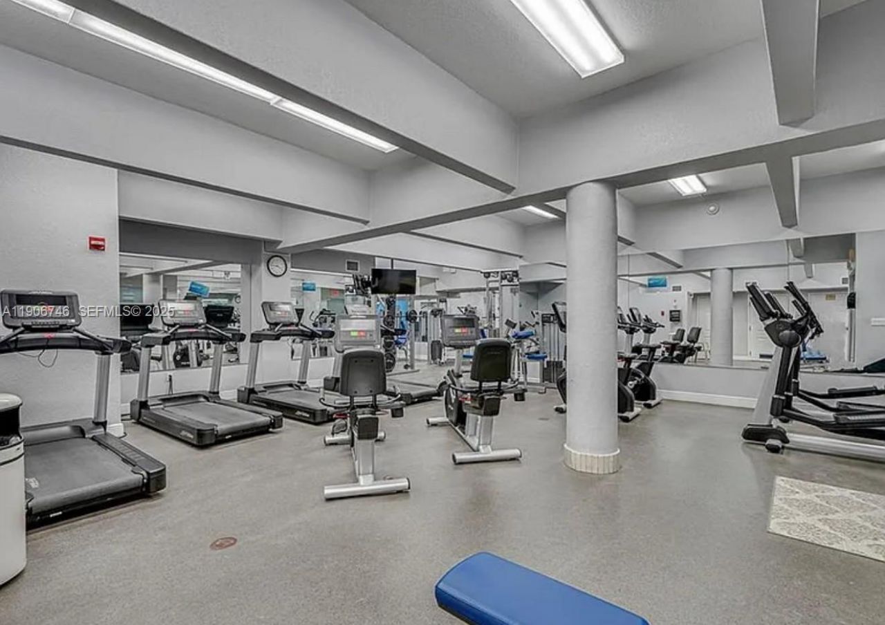 1880 S Ocean Dr, Unit 704, Hallandale Beach, FL 33009 Photo