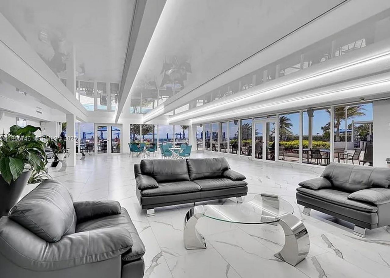 1880 S Ocean Dr, Unit 704, Hallandale Beach, FL 33009 Photo