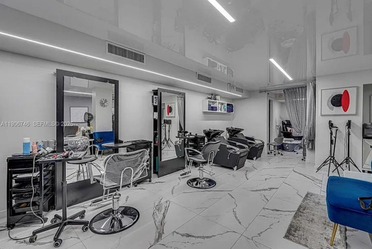 1880 S Ocean Dr, Unit 704, Hallandale Beach, FL 33009 Photo