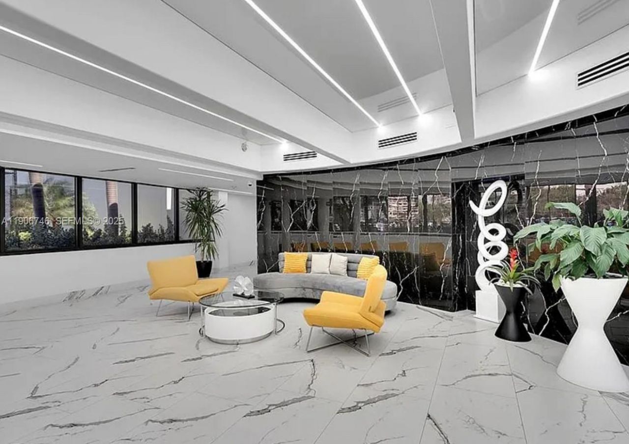 1880 S Ocean Dr, Unit 704, Hallandale Beach, FL 33009 Photo