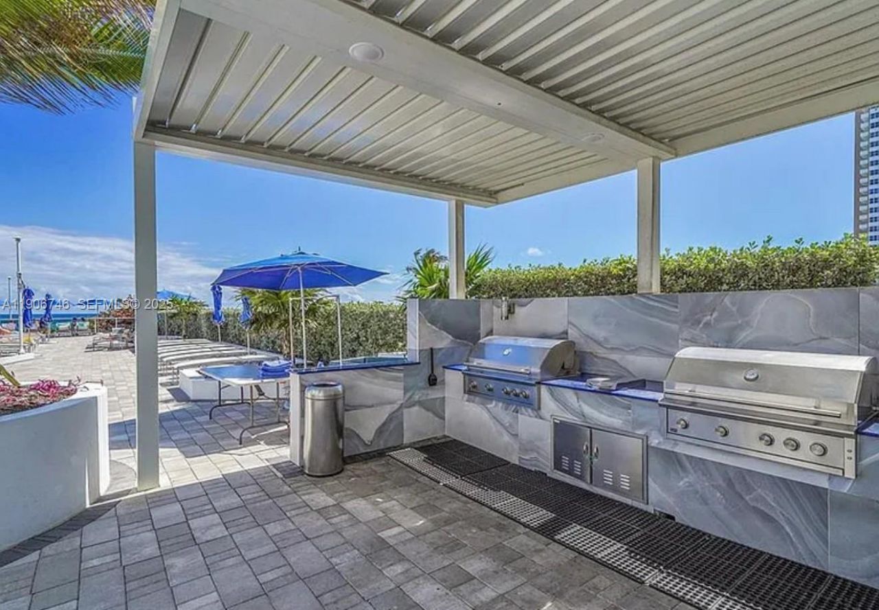 1880 S Ocean Dr, Unit 704, Hallandale Beach, FL 33009 Photo