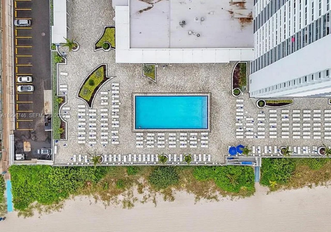 1880 S Ocean Dr, Unit 704, Hallandale Beach, FL 33009 Photo