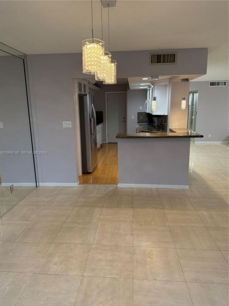 1880 S Ocean Dr, Unit 704, Hallandale Beach, FL 33009 Photo
