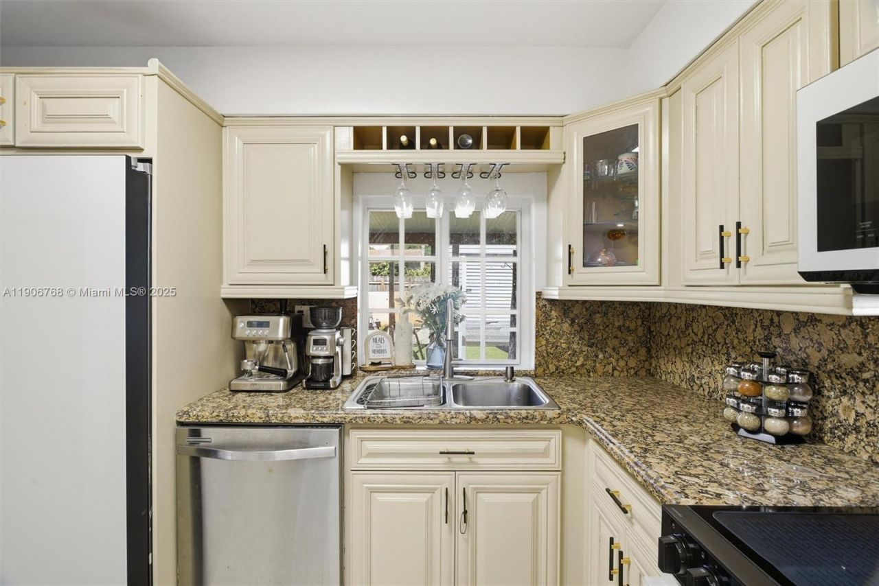 7511 Taylor St, Hollywood, FL 33024 Photo