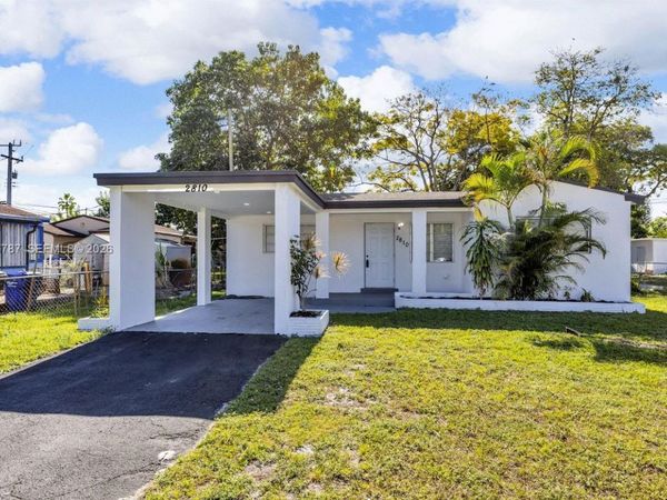 2810 Mayo St, Hollywood, FL 33020