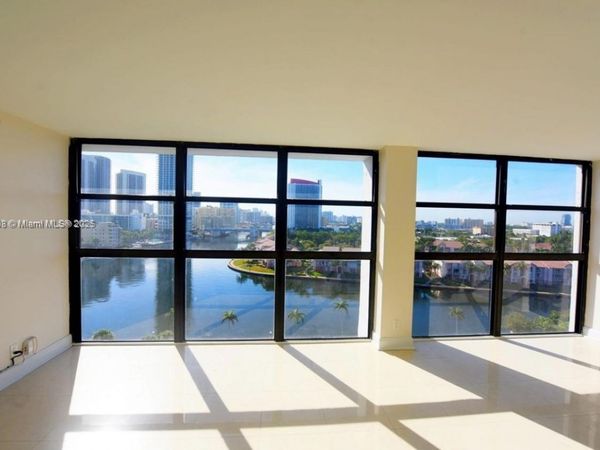 200 Leslie Dr, Unit 1124, Hallandale Beach, FL 33009