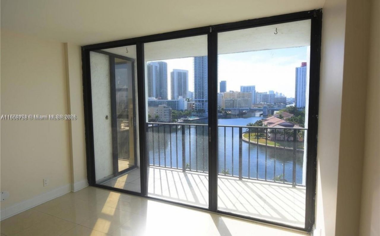 200 Leslie Dr, Unit 1124, Hallandale Beach, FL 33009 Photo