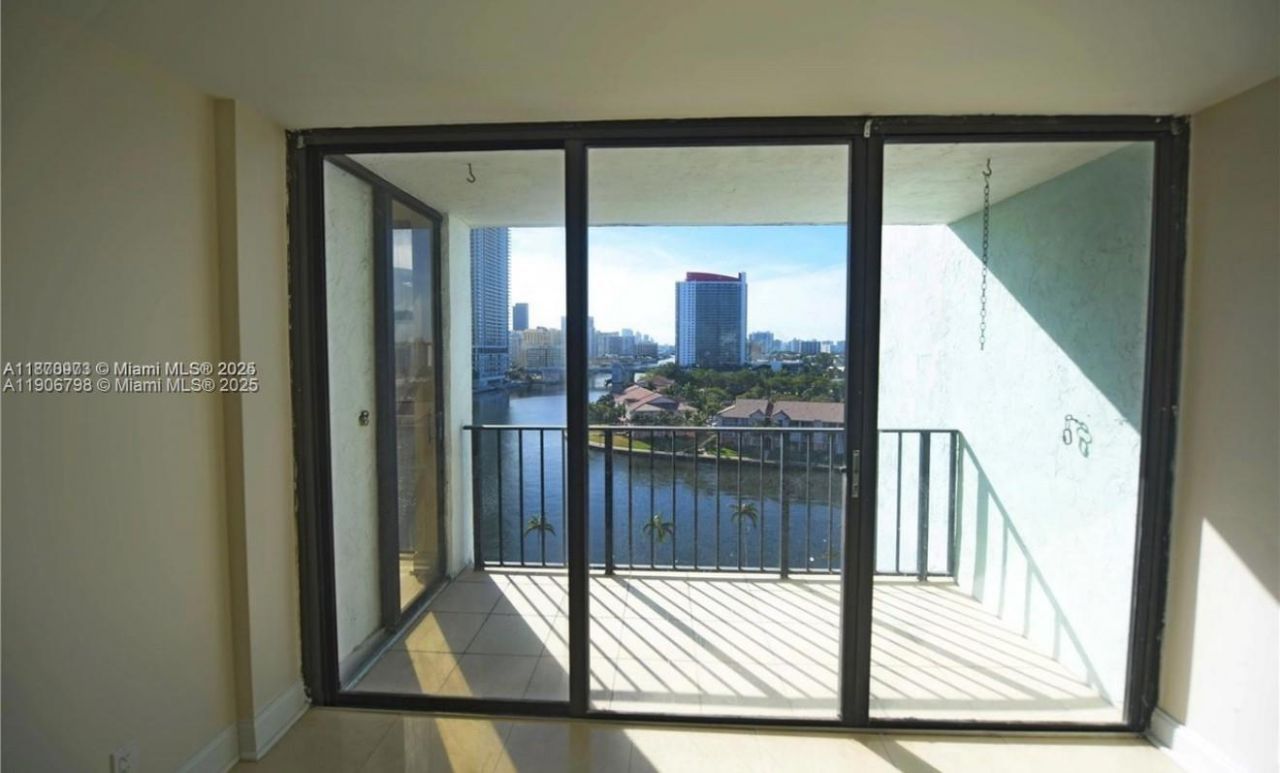 200 Leslie Dr, Unit 1124, Hallandale Beach, FL 33009 Photo