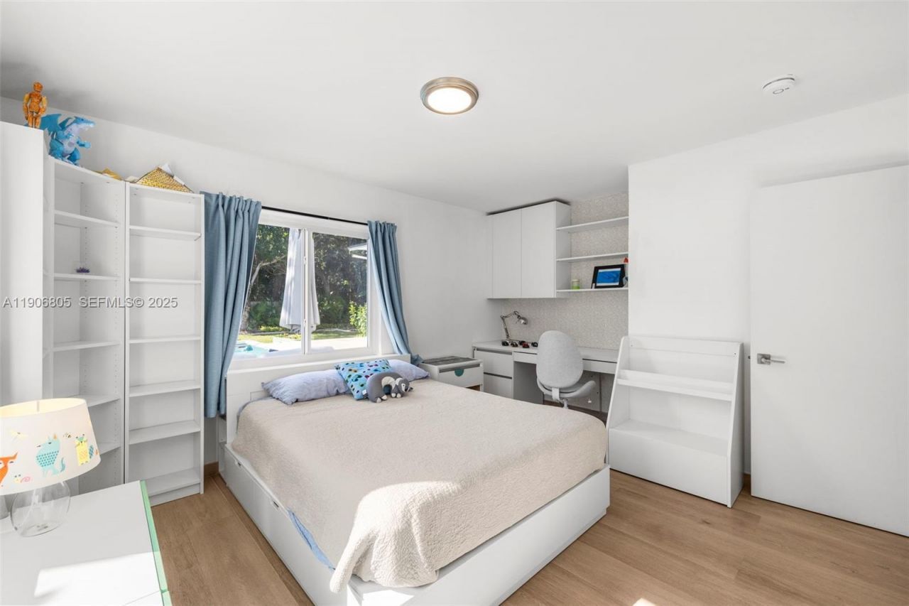 11370 NE 8th Ave, Biscayne Park, FL 33161 Photo