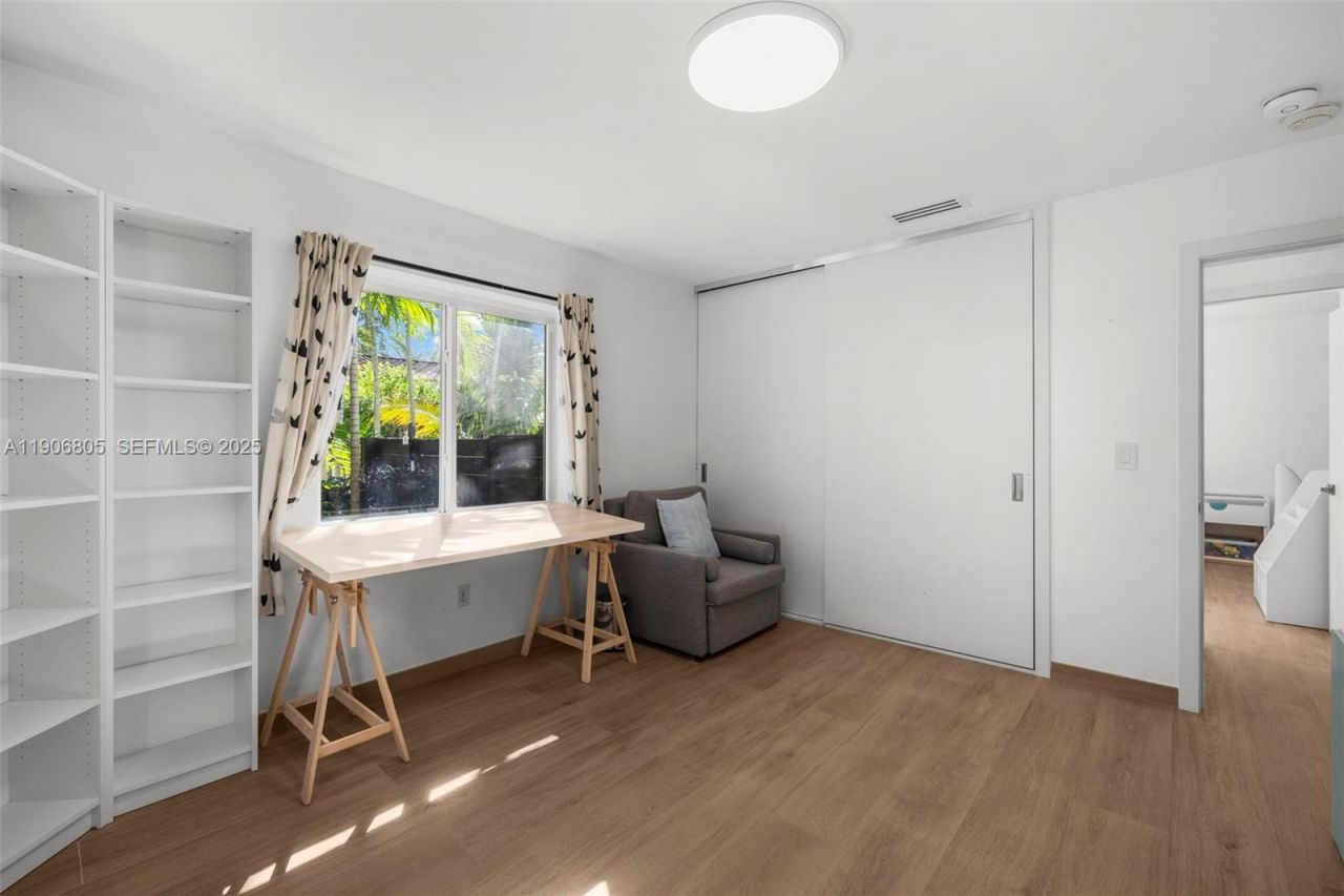 11370 NE 8th Ave, Biscayne Park, FL 33161 Photo