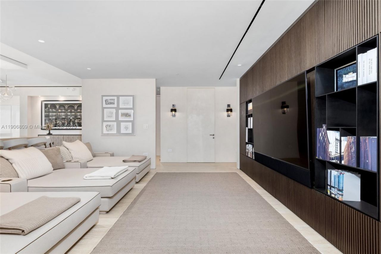 9111 Collins Ave, Unit N421, Surfside, FL 33154 Photo