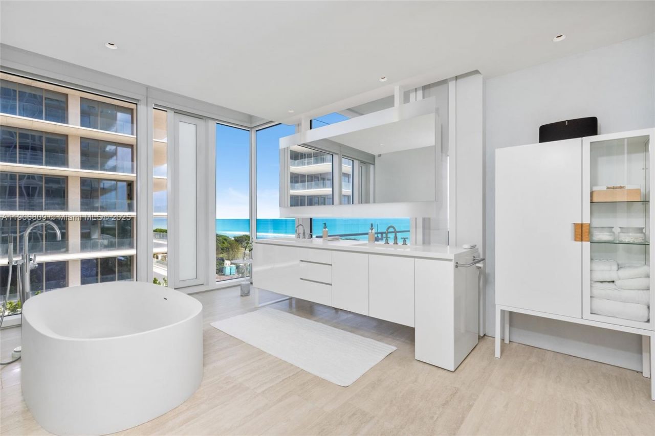 9111 Collins Ave, Unit N421, Surfside, FL 33154 Photo