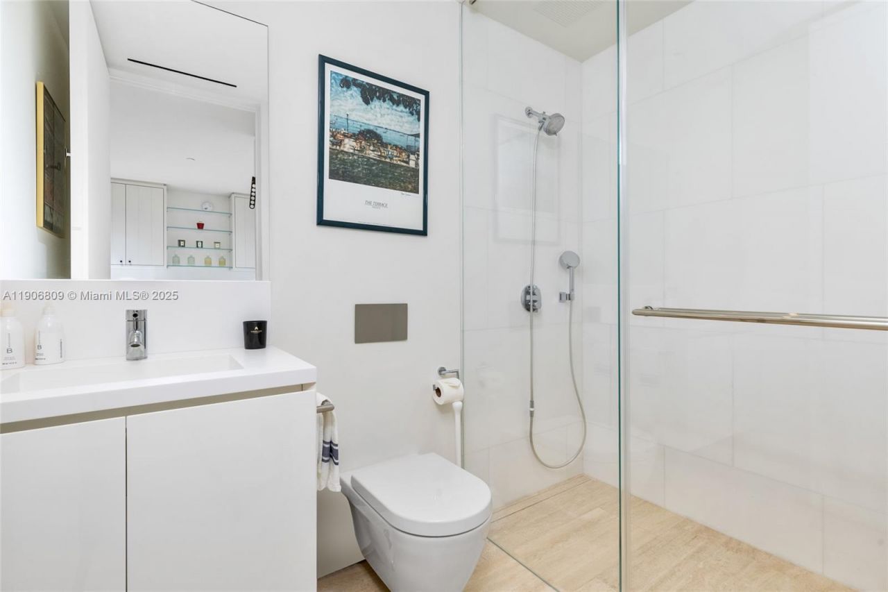 9111 Collins Ave, Unit N421, Surfside, FL 33154 Photo