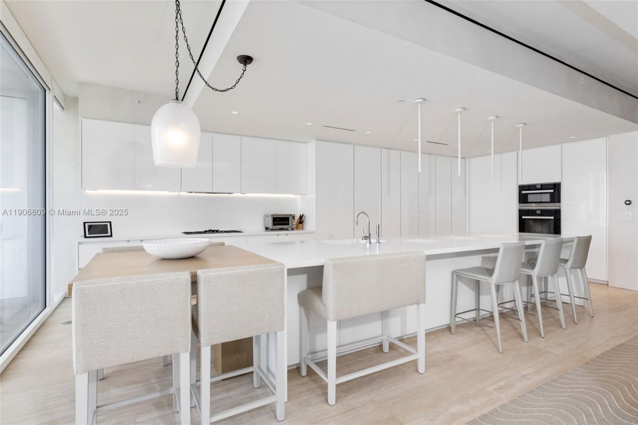 9111 Collins Ave, Unit N421, Surfside, FL 33154 Photo