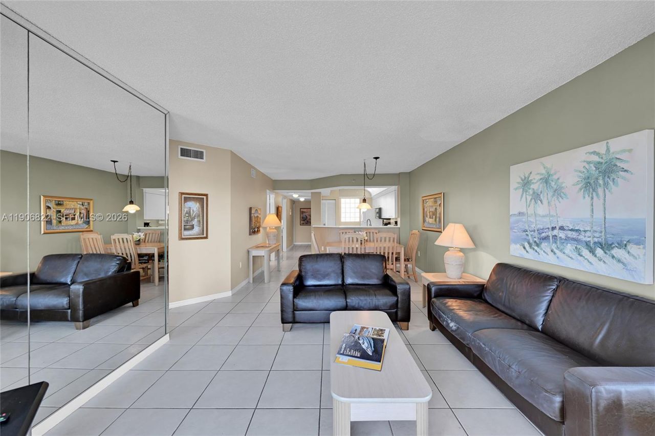 18260 N Bay Rd, Unit 420, Sunny Isles Beach, FL 33160 Photo