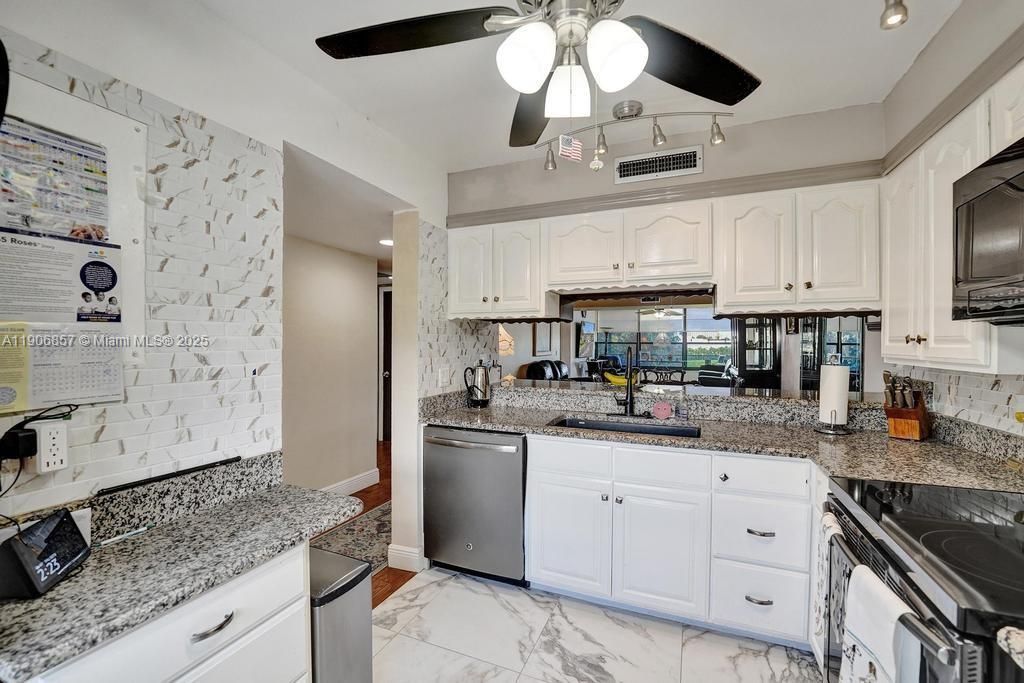 1502 Whitehall Dr, Unit 305, Davie, FL 33324 Photo