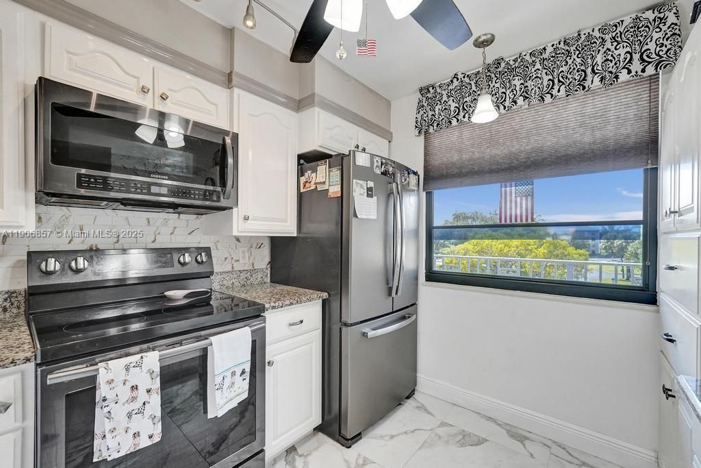 1502 Whitehall Dr, Unit 305, Davie, FL 33324 Photo