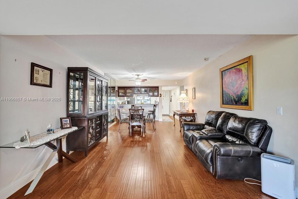 1502 Whitehall Dr, Unit 305, Davie, FL 33324 Photo