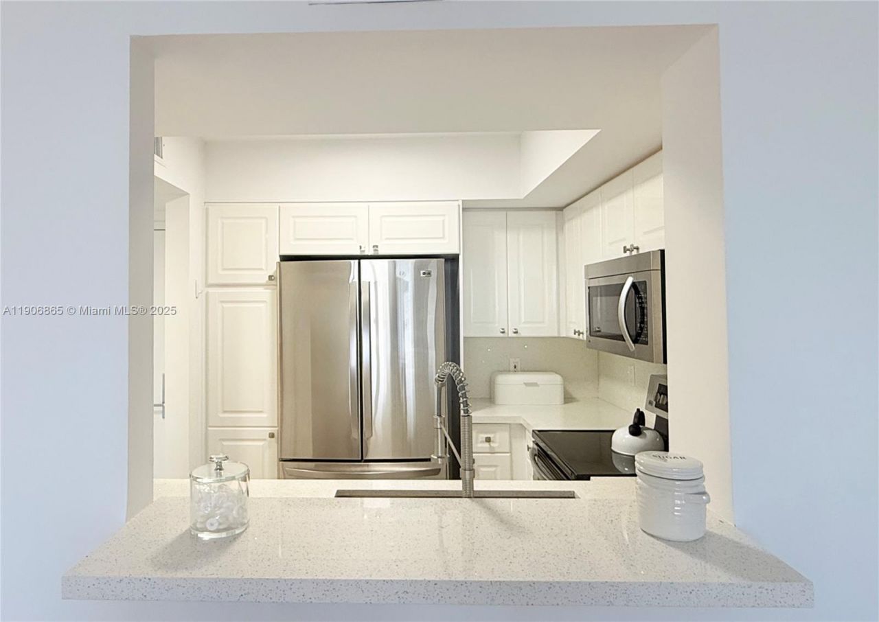 1800 Sunset Harbour Dr, Unit 2005, Miami Beach, FL 33139 Photo