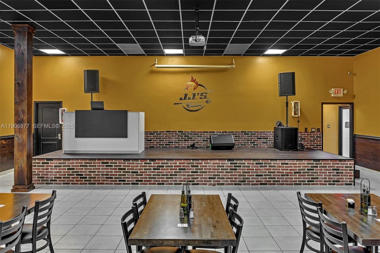 17 NE 1st Rd, Homestead, FL 33030 Photo