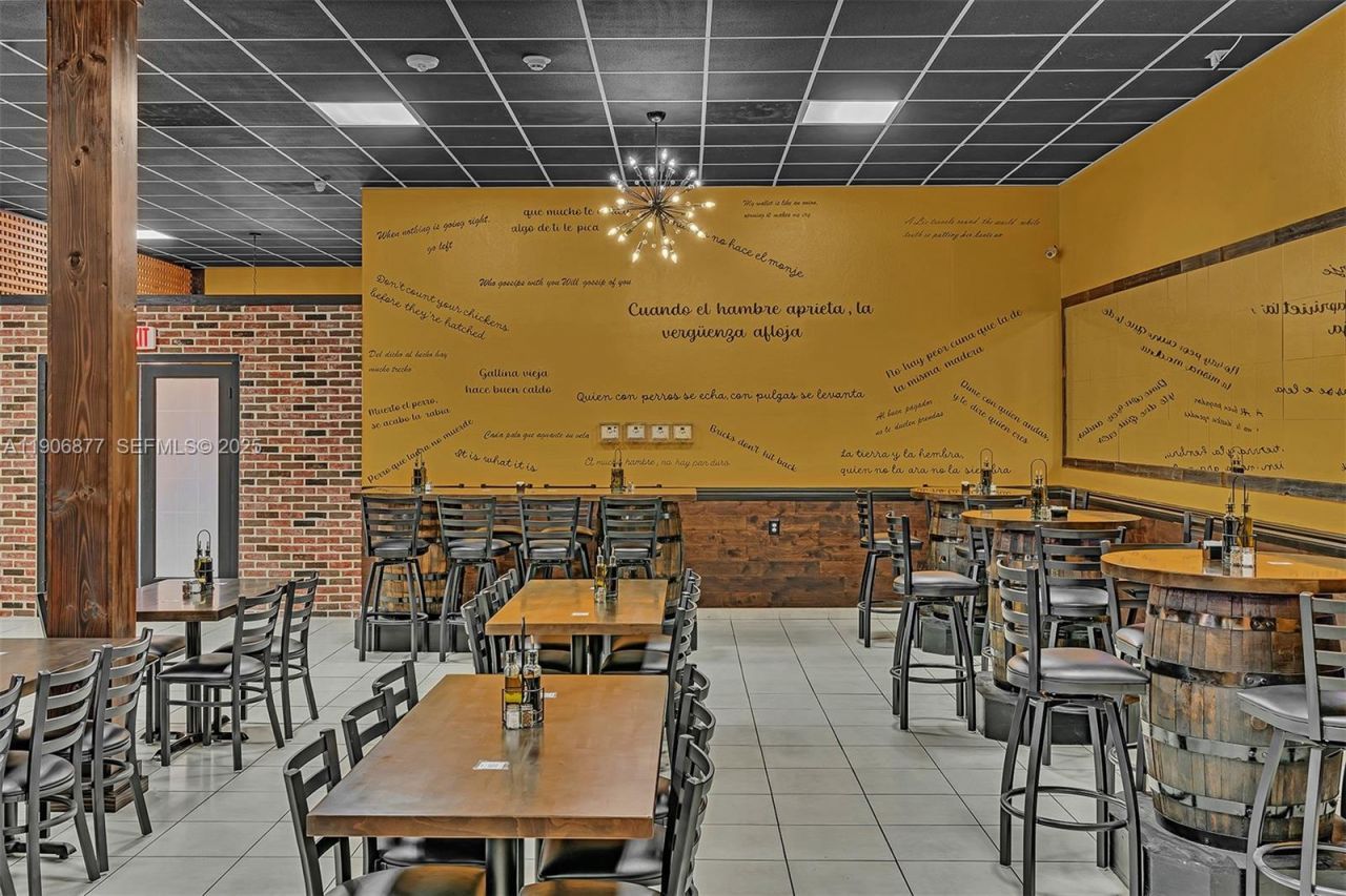 17 NE 1st Rd, Homestead, FL 33030 Photo