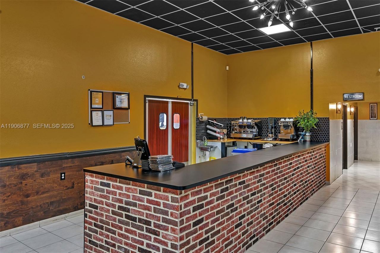 17 NE 1st Rd, Homestead, FL 33030 Photo